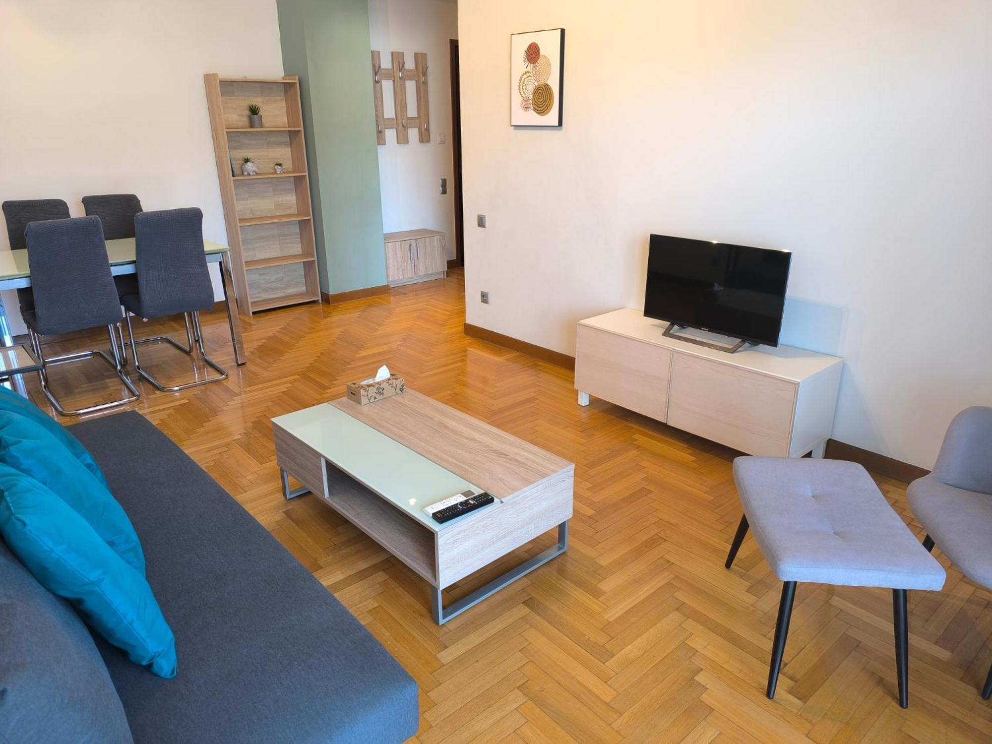 Apollo Tower Luxury Centre View Apartment